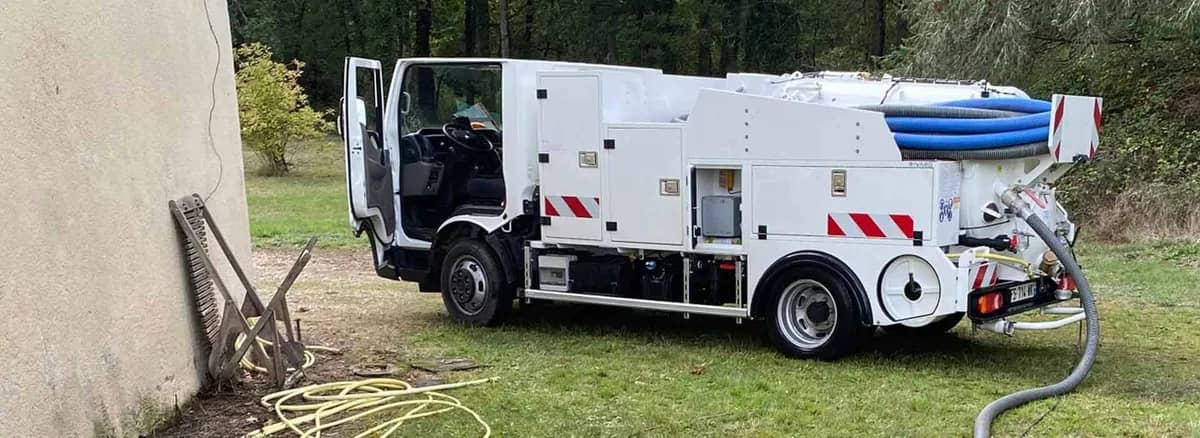 Entretien préventif des canalisations par hydrocurage à Paris